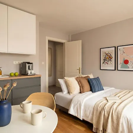 Appartement Turnkey I Angelo Roma Prague