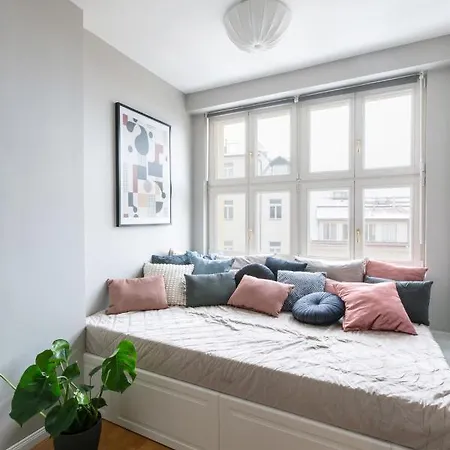 Apartment Turnkey I Angelo Roma Prag